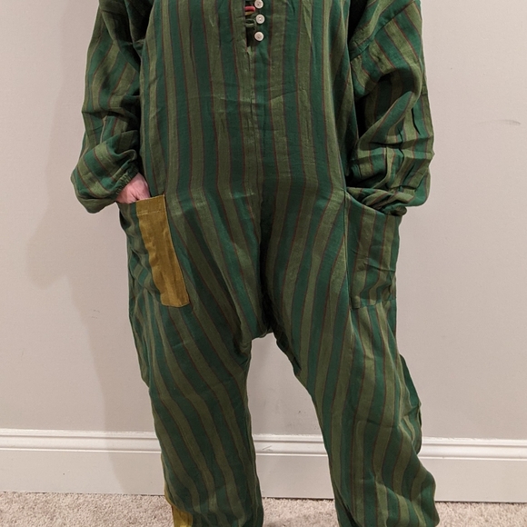 So boho🌼🌼 Kantha reversible romper with pockets. - Picture 4 of 12